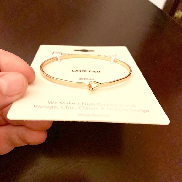 Carpe Diem Bracelet - Picture 3 of 4